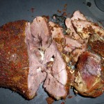 Langtidsstegt gedekølle med enebær og chili