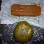 Hjemmelavet pistaciekransekage med chili-lakrids-nougat - efter et par timer på køl