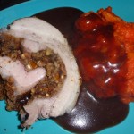 Rullesteg med dadler, svampe, valnødder og chili