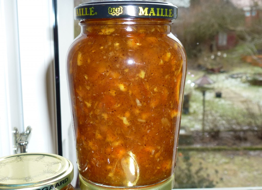 Citrus marmalade with chili and gin (will be translated upon request)