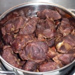 Pork Cheeks in chili sauce (will be translated upon request) - de færdige kæber drypper af