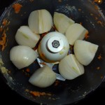 Chickpea balls with chili - løgene hakkes